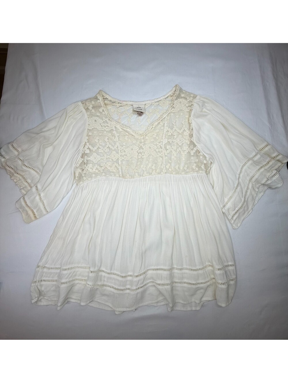 Knox Rose Women's Blouse Bell Sleeve Crochet Pleated Rayon Solid Size M Ivory